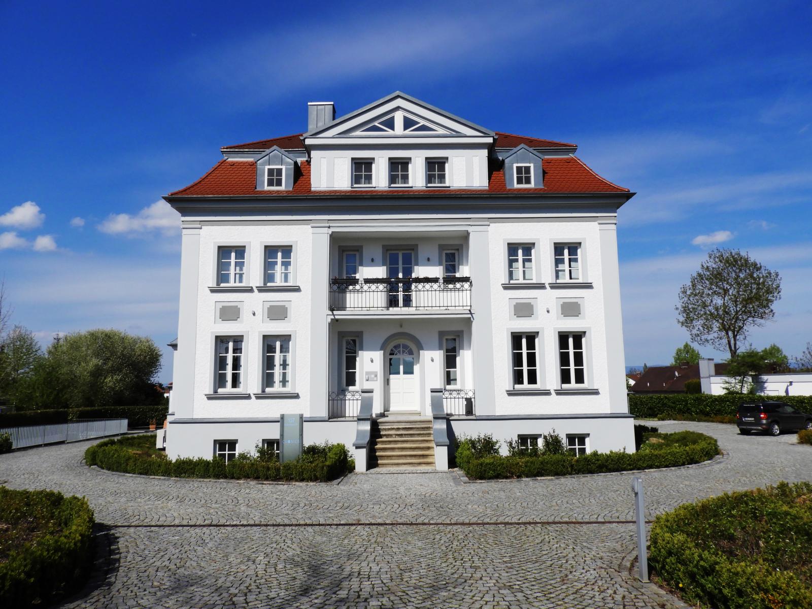 2021 Villa Grieb in Straubing, urspr. 1910 erbaut von Anton Grieb, heute in Privatbesitz
                Foto: Johann Hermann